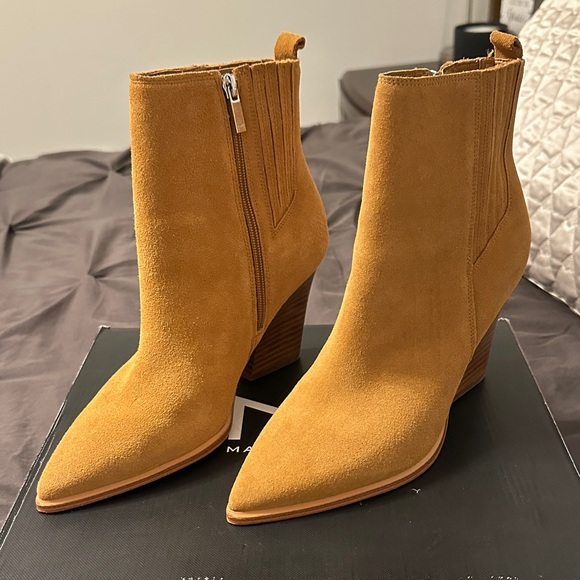 Marc Fisher Shoes - Chic Tan Ankle Boots for Women
